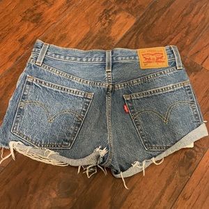 Levi’s size 25 shorts